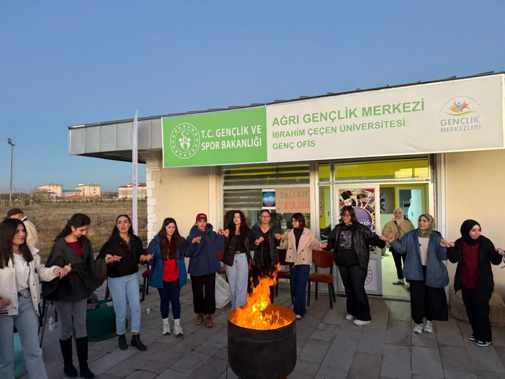 e6b0eaef-f276-4c22-8c01-0b472d6395c5