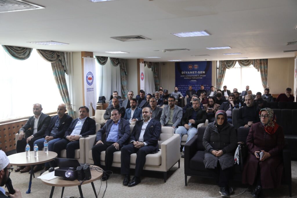 b879c5e5-63ae-41ad-a036-6746f6f47f64